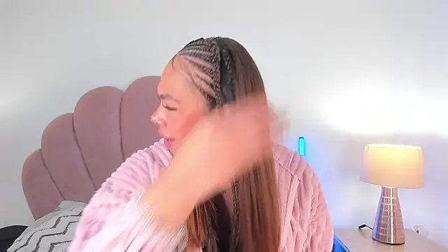 Nicole Paradise online show from 01/10/26, 12:44