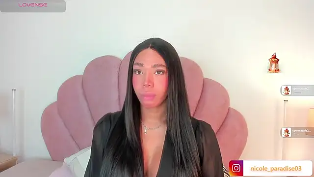 Nicole Paradise online show from 07/15/26, 12:45