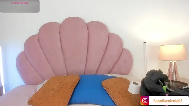 Nicole Paradise online show from 06/20/26, 12:54