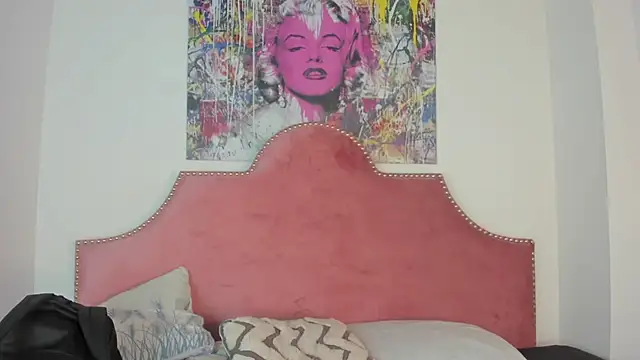 Nicole Paradise online show from 11/13/25, 12:42