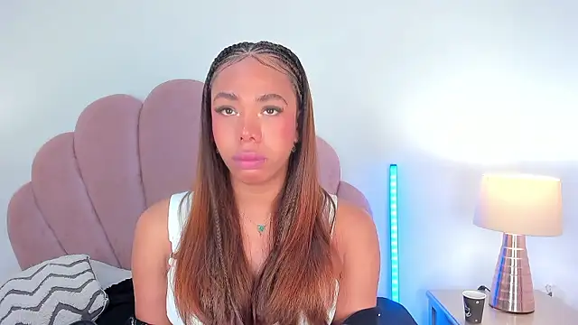 Nicole Paradise online show from 01/13/26, 01:15