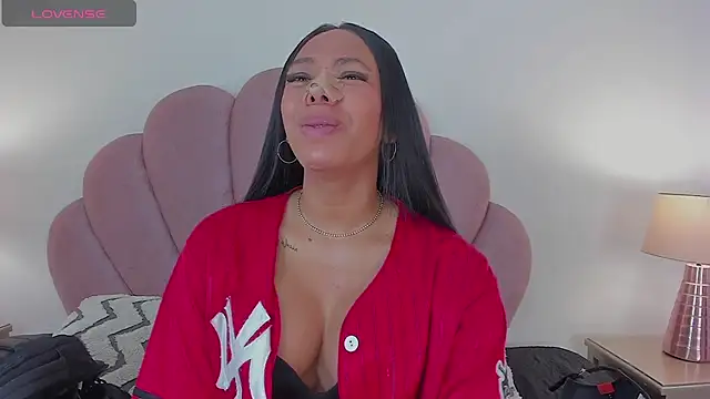 Nicole Paradise online show from 09/30/25, 12:11