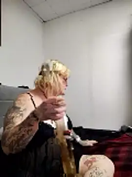Trans Girl next door420 online show from 01/07/26, 05:29