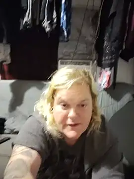 Trans Girl next door420 online show from 06/14/26, 09:32
