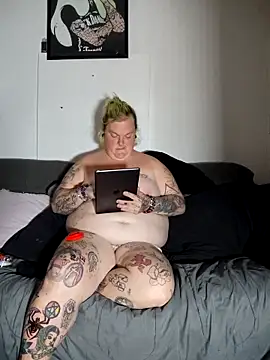 Trans Girl next door420 online show from 04/24/26, 11:51