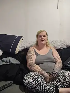 Trans Girl next door420 online show from 05/10/26, 12:31