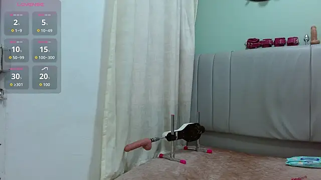 SophiaMeyerst online show from 12/17/25, 01:05