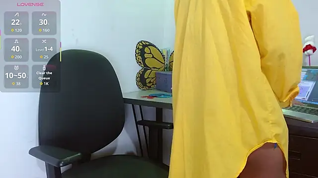 SophiaMeyerst online show from 10/23/25, 01:43