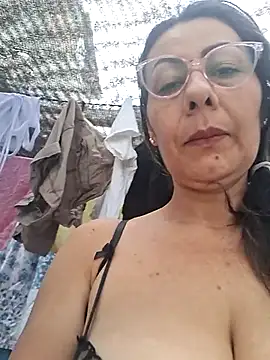 Snapshot of Mia-funny20 chatting on 11/29/25, 02:50 Mia-funny20 online show from 11/29/25, 02:50