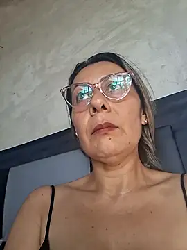 Mia-funny20 online show from 04/04/26, 08:37