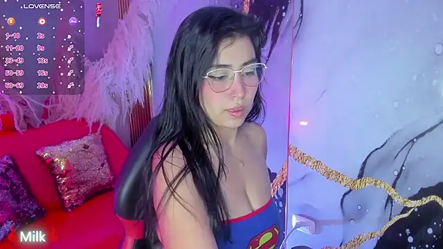 emma  cute   online show from 10/05/25, 11:56