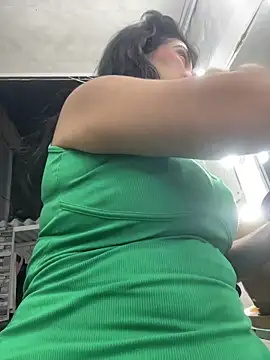 emma  cute   online show from 10/29/25, 10:25