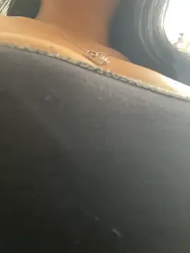 emma  cute   online show from 10/18/25, 11:56