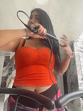 emma  cute   online show from 01/13/26, 11:36