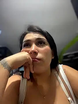 emma  cute   online show from 03/25/26, 11:20