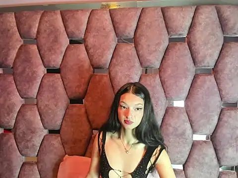 Aurora 18 online show from 01/06/26, 02:54