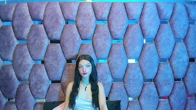 Snapshot of Aurora_18 chatting on 10/02/25, 02:09 Aurora 18 online show from 10/02/25, 02:09
