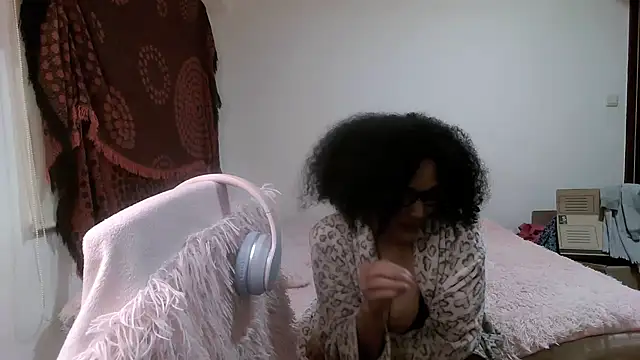 Snapshot of RDENLACASA chatting on 02/27/25, 10:20 RDENLACASA online show from 02/27/25, 10:20