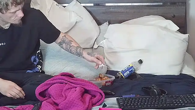 SpAzZ1234 online show from 02/15/26, 07:57