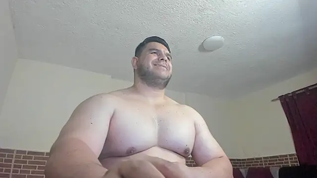 Snapshot of ApholoVV chatting on 10/24/25, 01:32 ApholoVV online show from 10/24/25, 01:32