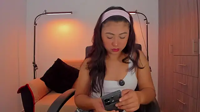 cloy baby   online show from 04/10/26, 11:06