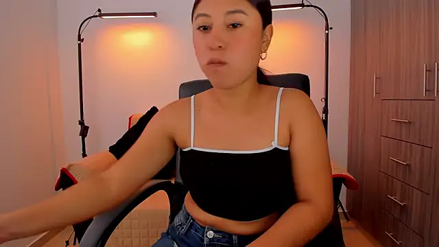 Snapshot of cloy_baby__ chatting on 09/10/25, 11:31 cloy baby online show from 09/10/25, 11:31