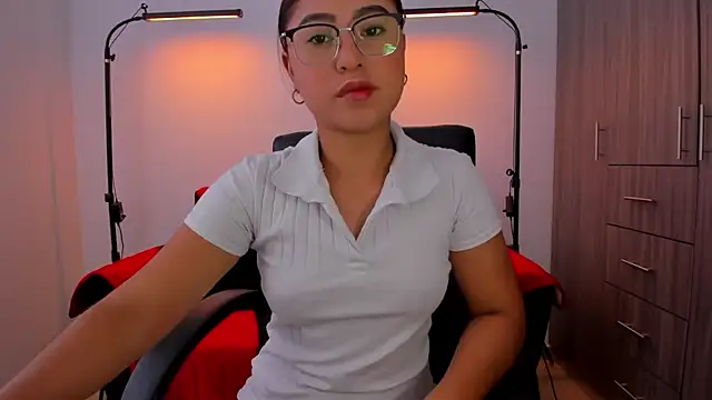 Snapshot of cloy_baby__ chatting on 09/27/25, 11:27 cloy baby online show from 09/27/25, 11:27