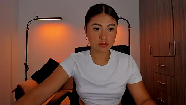 Snapshot of cloy_baby__ chatting on 10/29/25, 10:25 cloy baby online show from 10/29/25, 10:25