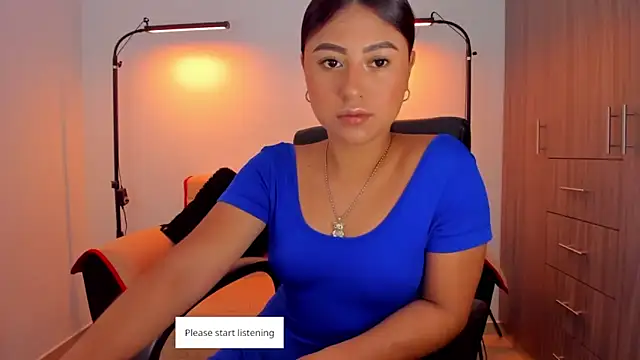 Snapshot of cloy_baby__ chatting on 11/10/25, 10:09 cloy baby online show from 11/10/25, 10:09