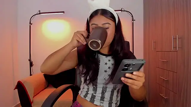 cloy baby   online show from 01/14/26, 10:30