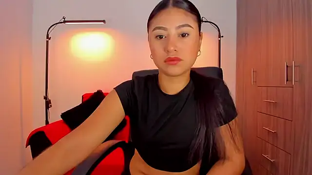 Snapshot of cloy_baby__ chatting on 10/08/25, 10:17 cloy baby online show from 10/08/25, 10:17