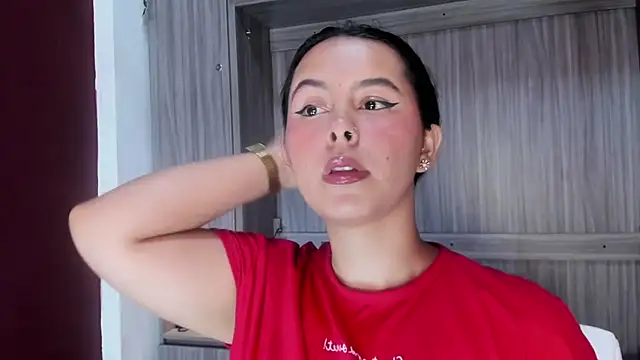 Snapshot of valerymeyerr chatting on 04/17/26, 11:57 valerymeyerr online show from 04/17/26, 11:57