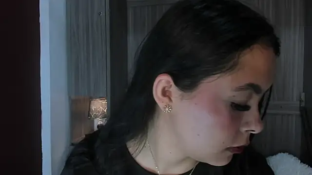 Snapshot of valerymeyerr chatting on 04/02/26, 12:01 valerymeyerr online show from 04/02/26, 12:01