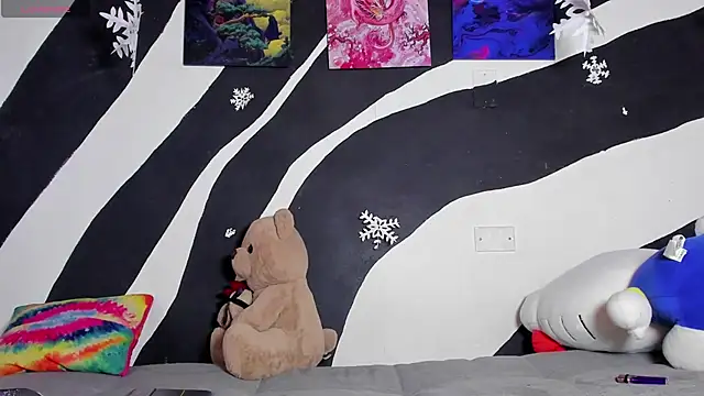 Lilith Zen online show from 12/19/25, 08:00