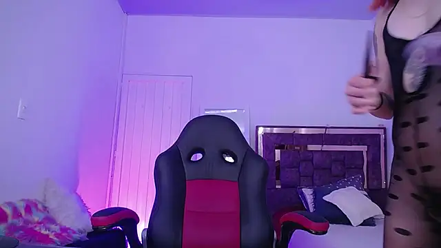 alejandrafitt online show from 10/25/25, 04:40