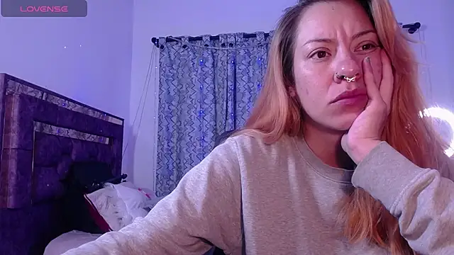 Snapshot of alejandrafitt chatting on 06/17/26, 04:34 alejandrafitt online show from 06/17/26, 04:34