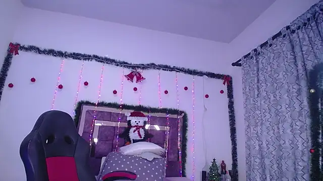 alejandrafitt online show from 12/16/25, 04:06