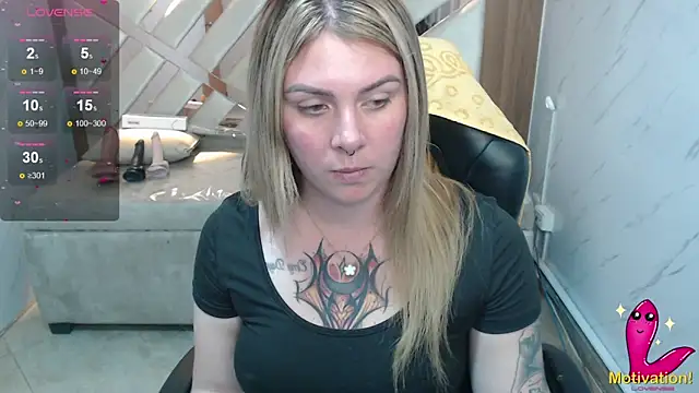 Snapshot of Paula_b_ chatting on 06/03/26, 02:33 Paula b online show from 06/03/26, 02:33