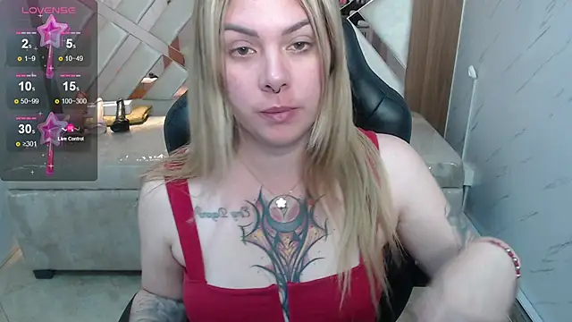 Snapshot of Paula_b_ chatting on 06/23/26, 12:58 Paula b online show from 06/23/26, 12:58