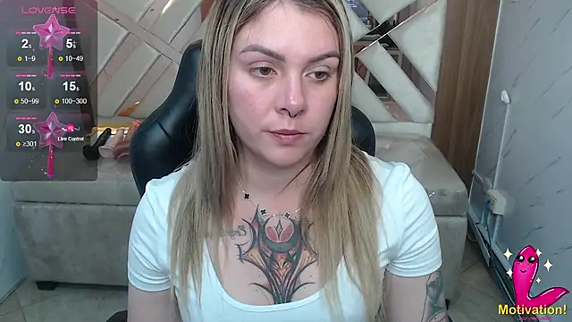 Snapshot of Paula_b_ chatting on 07/08/26, 12:50 Paula b online show from 07/08/26, 12:50