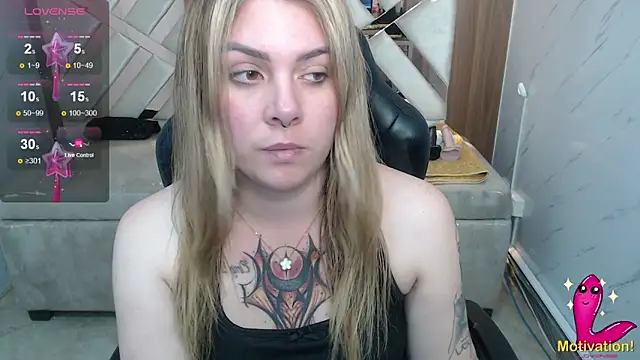 Snapshot of Paula_b_ chatting on 06/20/26, 12:54 Paula b online show from 06/20/26, 12:54
