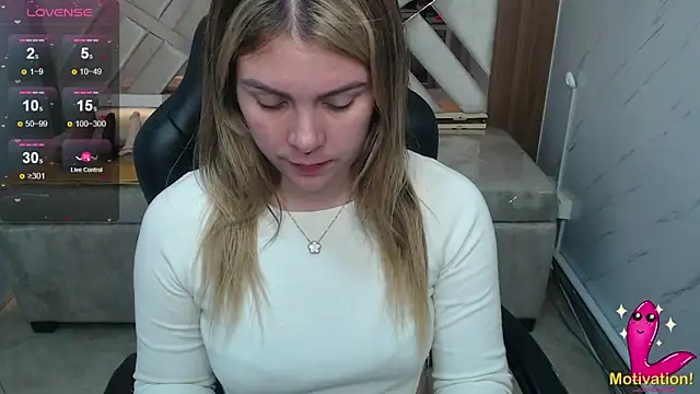Snapshot of Paula_b_ chatting on 06/18/26, 12:54 Paula b online show from 06/18/26, 12:54