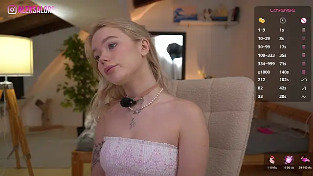 LexieLoree online show from 01/17/26, 04:05