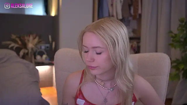 LexieLoree online show from 03/27/26, 03:04