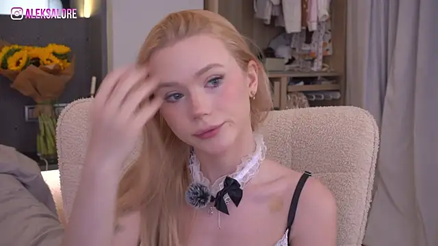 LexieLoree online show from 07/05/26, 03:11