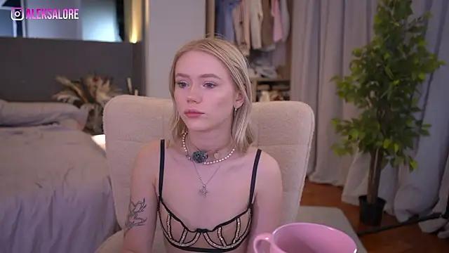 LexieLoree online show from 03/28/26, 03:18