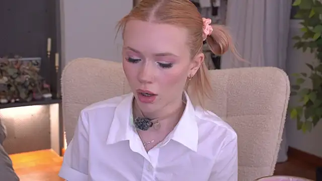 LexieLoree online show from 06/29/26, 03:02