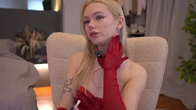 LexieLoree online show from 04/11/26, 02:41