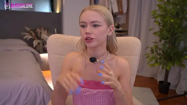 LexieLoree online show from 03/29/26, 02:35