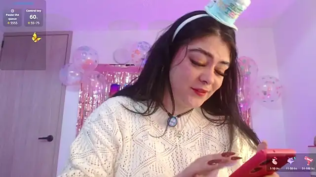 Snapshot of Layna_cold chatting on 02/07/26, 12:24 Layna cold online show from 02/07/26, 12:24